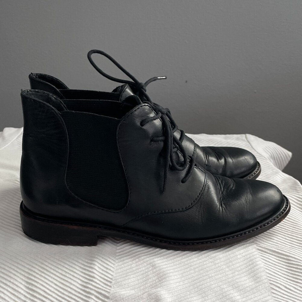 Cole Haan Country Black Leather Lace-Up Ankle Boots – Size 7AA